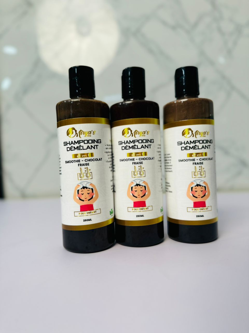 Shampoing Démêlant 2-en-1 – Nettoyage doux & soin nourrissant enfant – Image 3